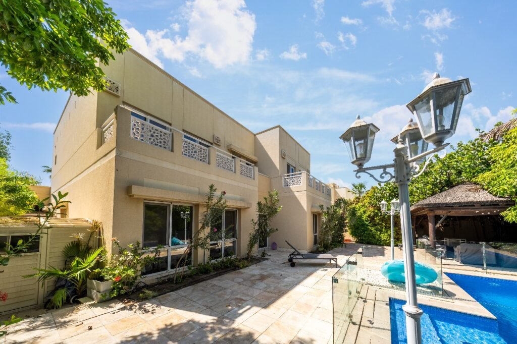 Villa-for-rent-meadows-baron-and-baron