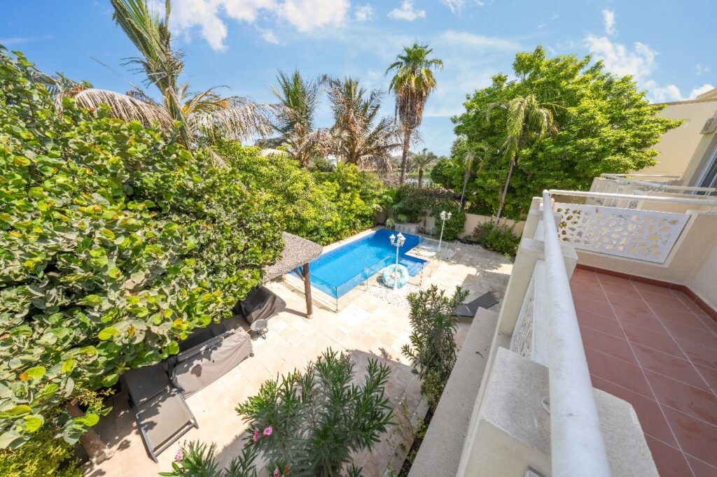 beautiful 5 bedroom villa the meadows